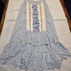 JODIFL High Low Shirt with Blue and Red Floral Accents